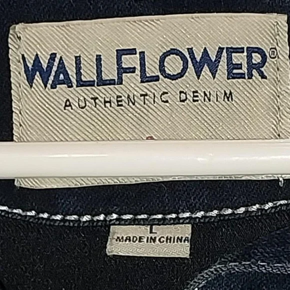 Wallflower Blue Denim Jacket with White Sherpa Hood and Olive Sleeves - Picture 4 of 4